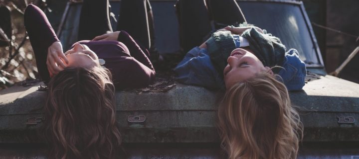 Se Faire Des Amis à La Fac Comment se faire des amis au lycée/fac/école | Parler d'Amour