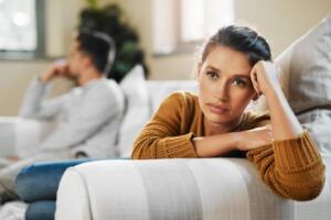 10 Signes Évidents qu’Il n’est Plus Amoureux de Vous