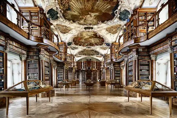 Bibliothèque de l'Abbaye de Saint-Gall, Suisse