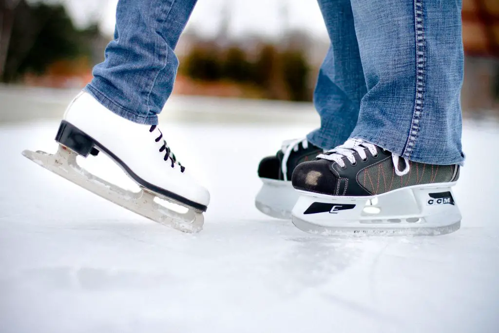 que-faire-en-couple-quand-il-fait-froid-patinoire