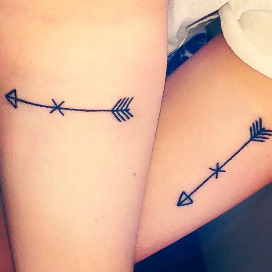 Tatouage-couple-fleches