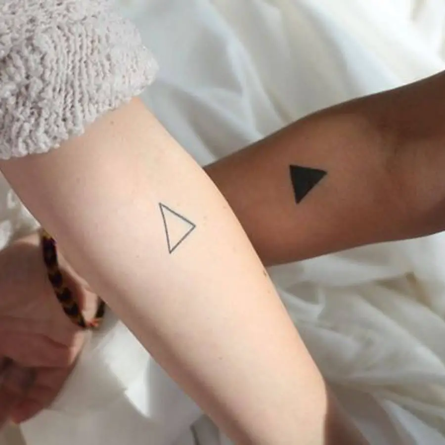 Tatouage-couple-triangle