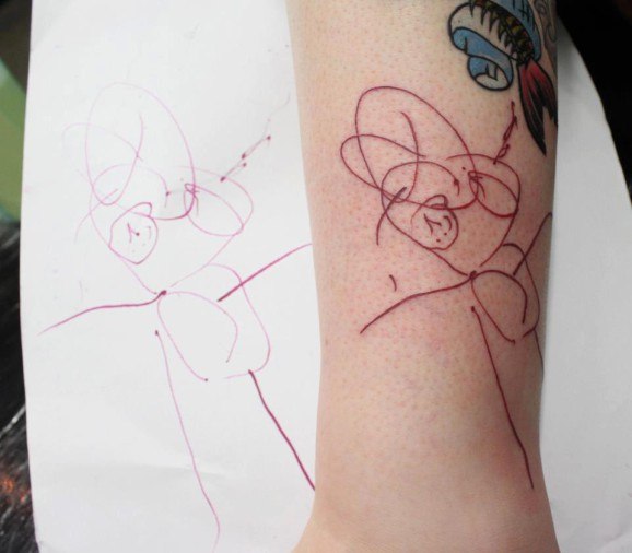 des-parents-se-font-tatouer-les-dessins-de-leur-enfant16
