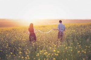 Les 30 signes d’un amour naissant chez un homme