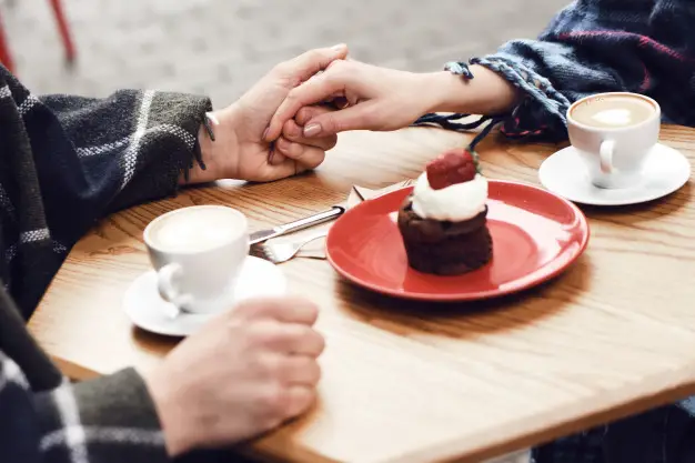 activités à faire en couple l’après-midi : terrasse