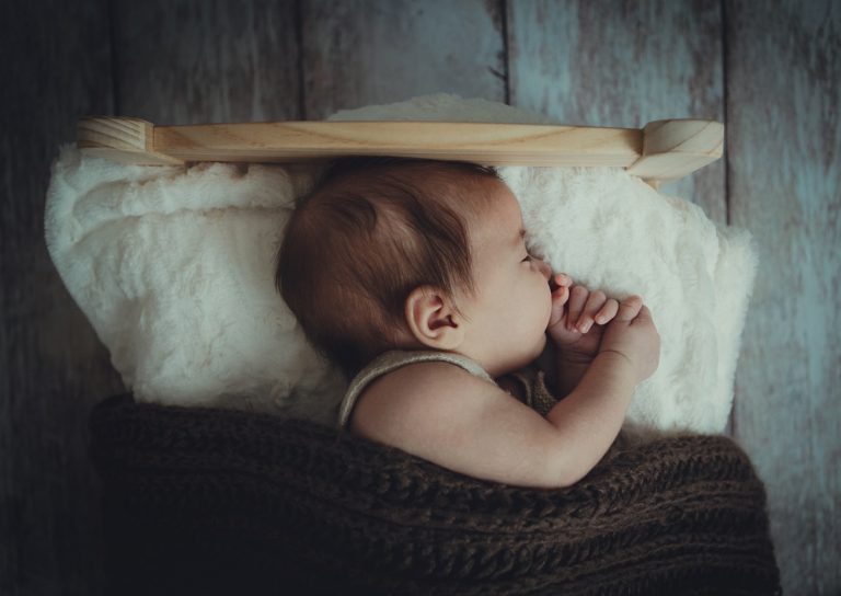 Astuces pour calmer bébé qui pleure