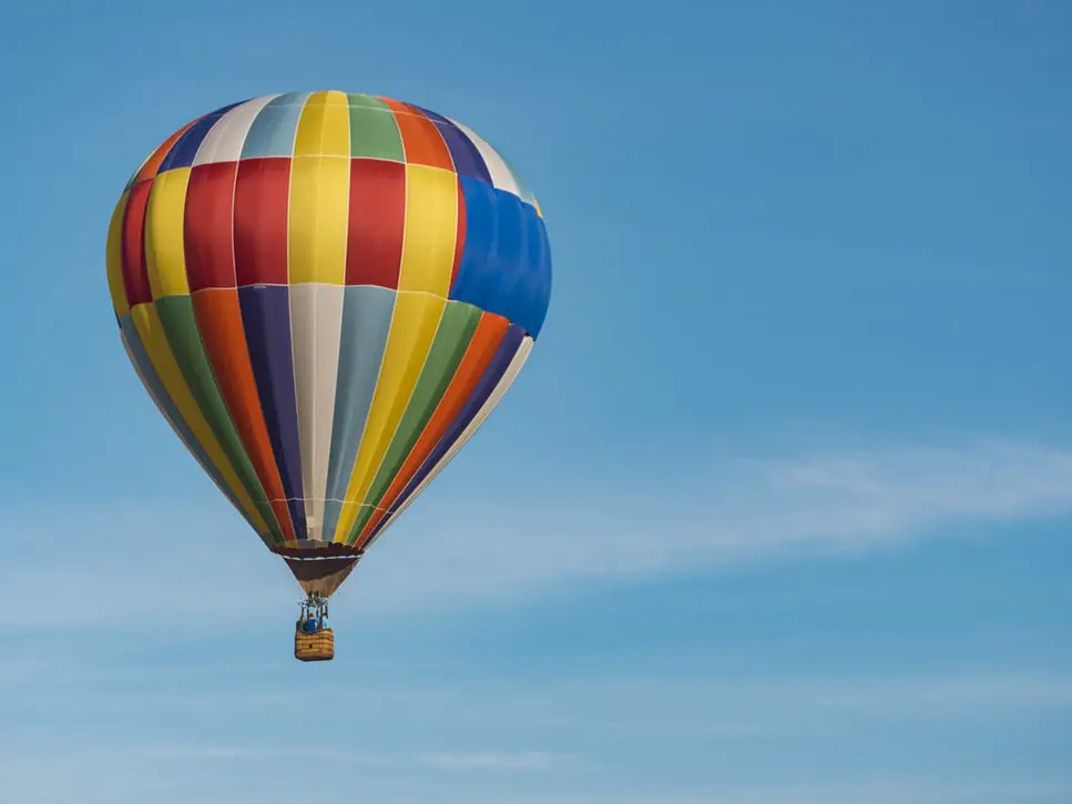  Une des plus gourmandes idées de cadeaux pour les noces de coquelicot : ballon