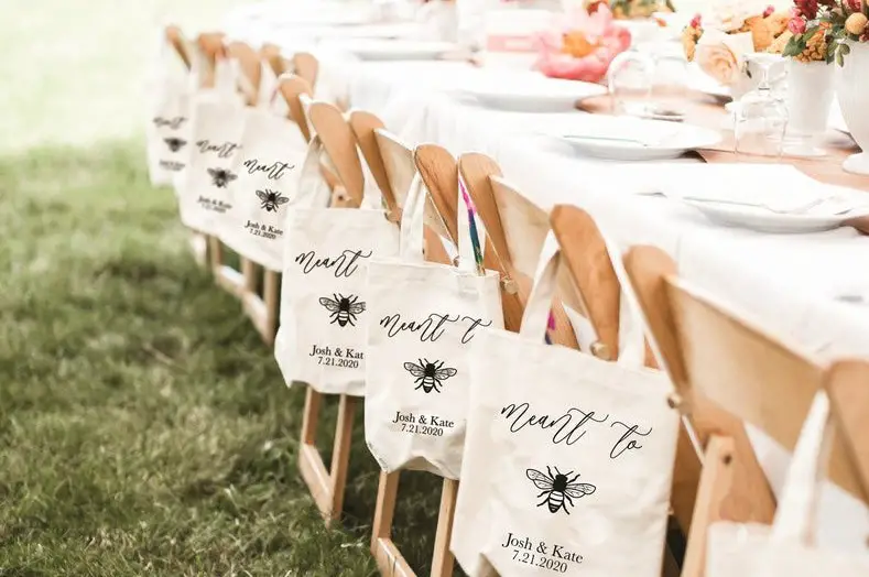 Cadeaux invités mariage : tote bag