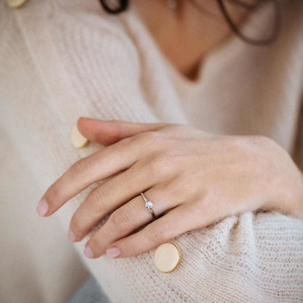 comment bien choisir sa bague de fiançailles 