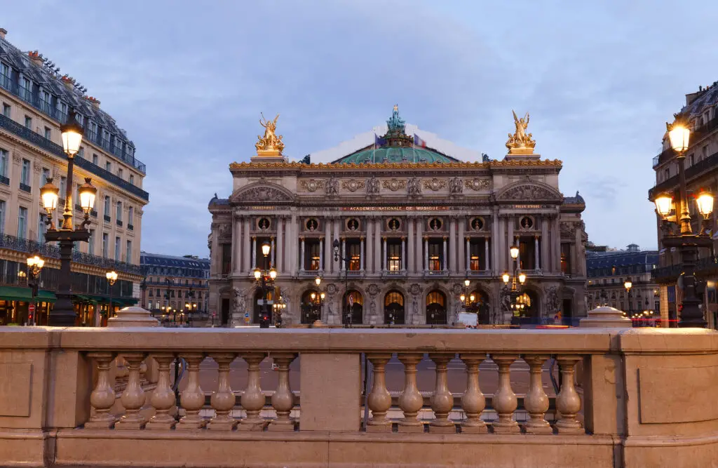 que faire en couple à paris quand il pleut opera garnier