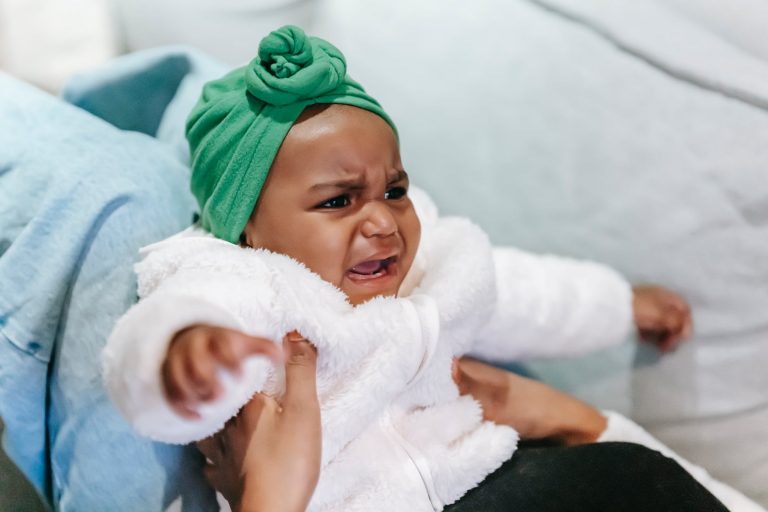 Crier sur son bébé