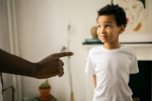 mettre son enfant au coin