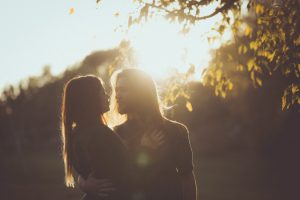 Amour de jeunesse : est-il le plus fort de tous ?