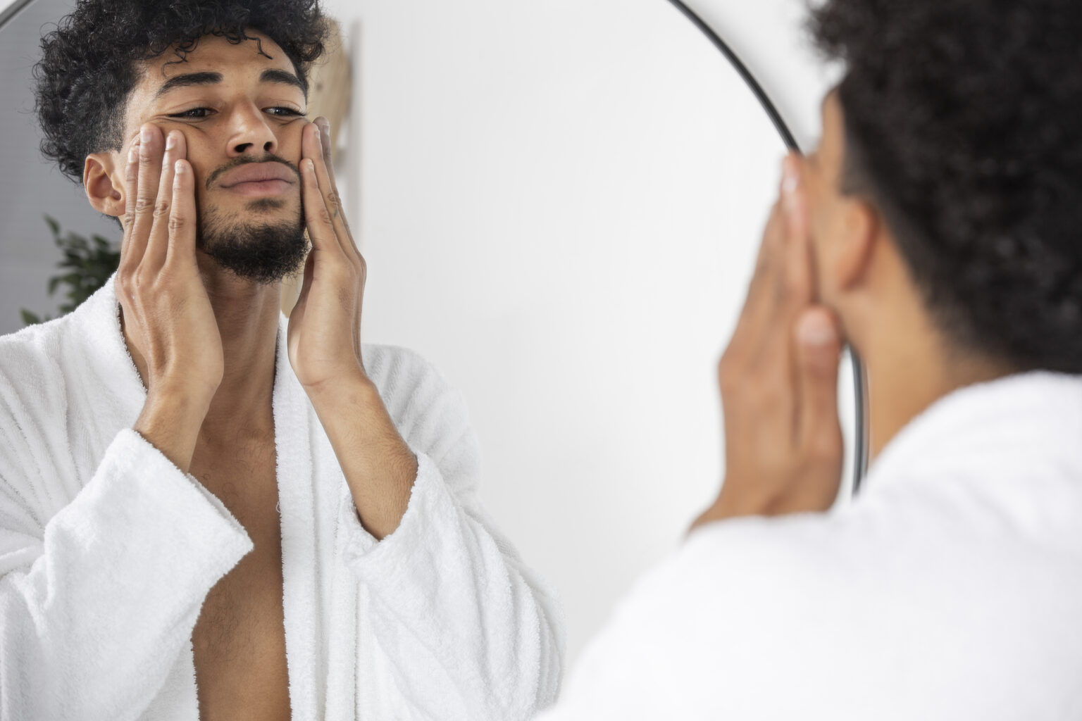 pourquoi un homme est attiré par un autre homme