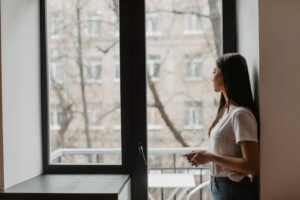 Le silence d’une femme peut secouer la conscience d’un homme : voici pourquoi