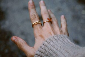 Bijoux pour femme : les meilleures idées cadeaux pour faire plaisir à coup sûr